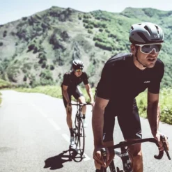 BOLLE Lunettes Bollé Chronoshield Rose Avec Verres à Effet Miroir Bleu -Vélos Équipements Magasin bo bol12631 003