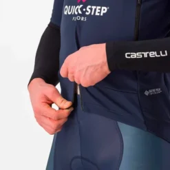 Castelli Maillot Soudal Quick-Step 2023 Gabba RoS 2 Rosso Corsa Manche Courte Bleu Foncé -Vélos Équipements Magasin ca 4233265 424 005