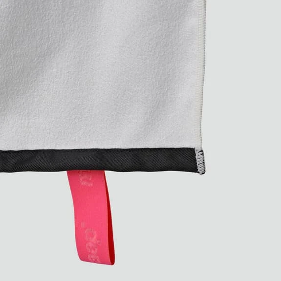 Serviette MAAP Training Blanc Noir 4 Serviette MAAP Training Blanc Noir – Image 4